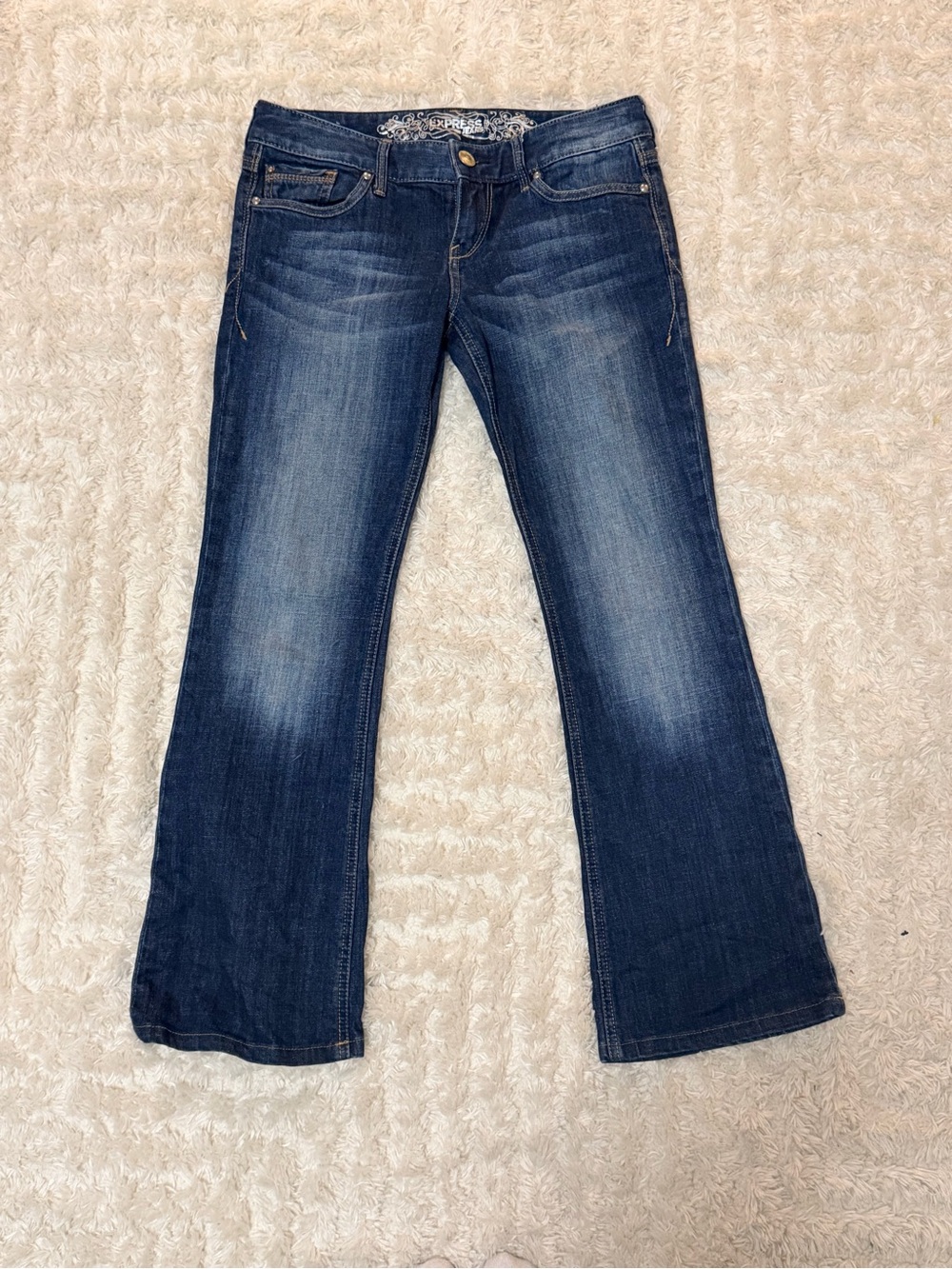 Express Low Rise Boot Cut Jeans sz 2s